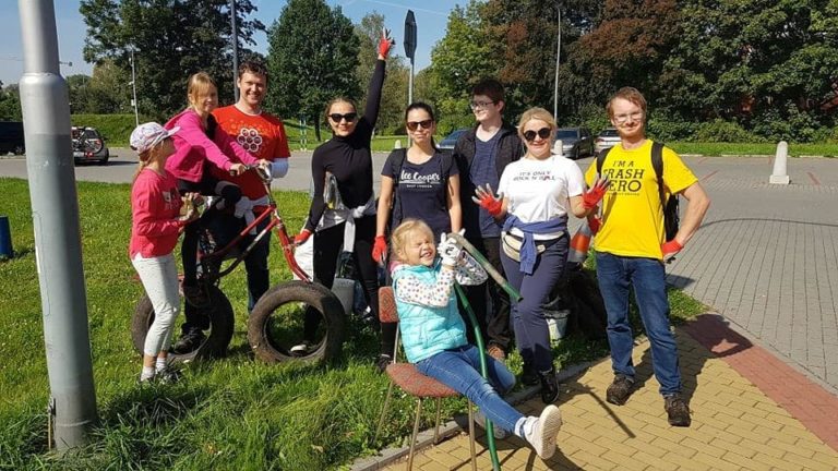 Ostravští Zelení uklidili okolí Slezskoostravského hradu